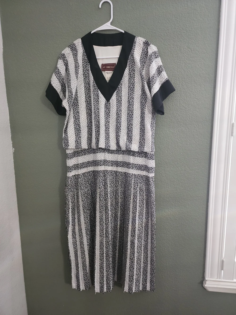 Vintage 90s JT Dress Black & White Pleated Abstract Midi Dress